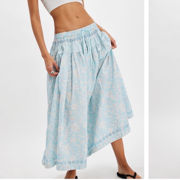 FREE PEOPLE SET - Picture 7 of 9